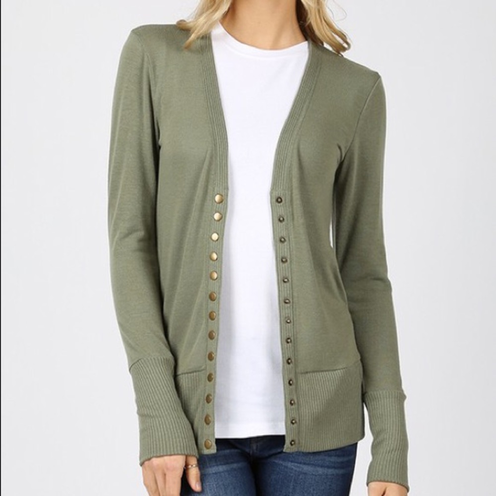 Light Olive Snap Button Cardigan Ribbed Sweater - Picture 2 of 2